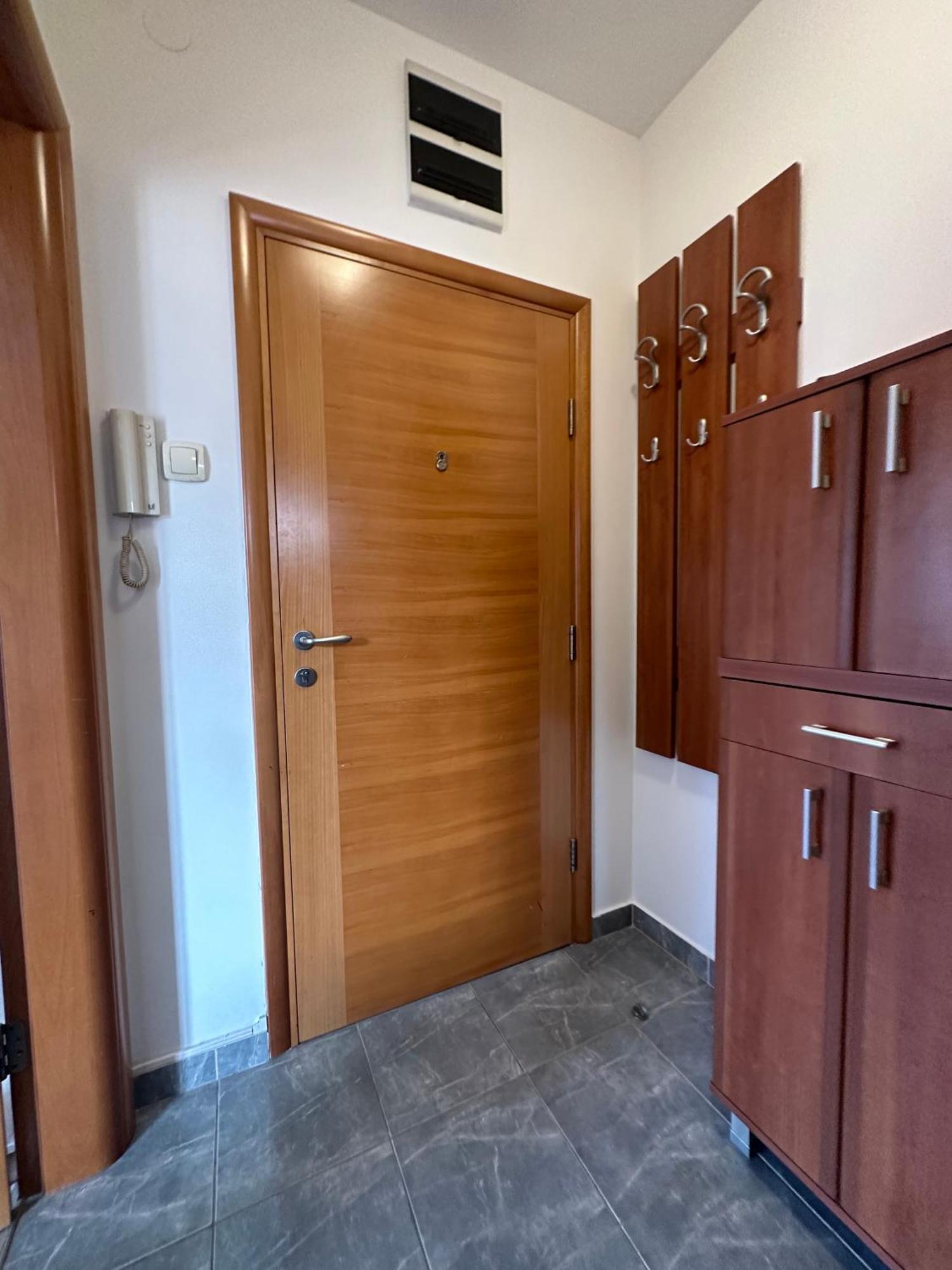 Sunny Apartment